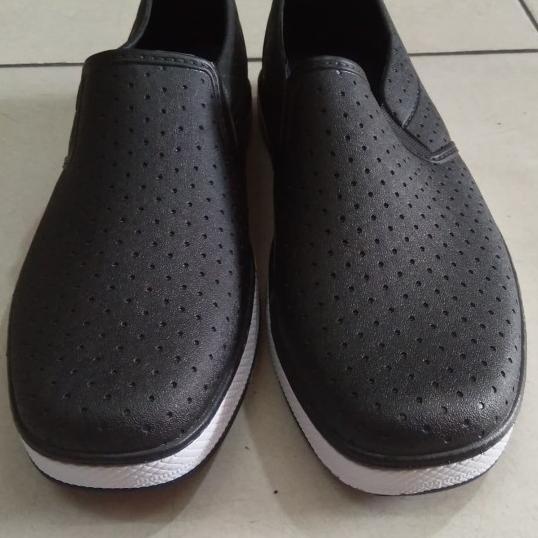 Sepatu Pria Pantofel Karet Sankyo 1115 Hitam Dengan List Putih