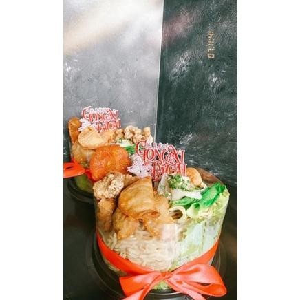 

Premium Noodle Tart | Kue Tart Mie Halal Mui | Mie Ulang Tahun | Mie Custom Acara Sesuai Tema | Mie Natal Tahun Baru | Hadiah Hamper Mie Halal Cocok Untuk Bingkisan, Kado Ulang Tahun, Hamper Idul Fitri | Hamper Valentine | Hadiah Ulang Tahun | Custom Mie