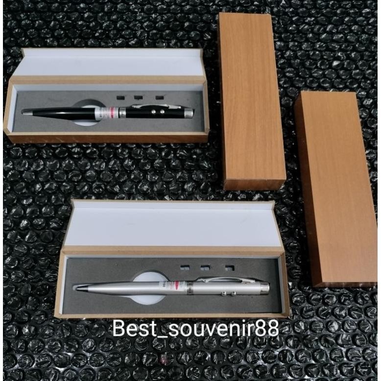 

Ah67 Pulpen Pointer Laser Merah 3 in 1 / Ballpoint 3 fungsi Promosi Termurah