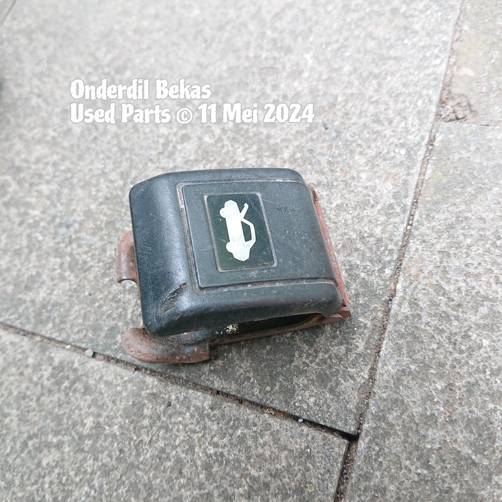 HANDLE TARIKAN KAP motor Toyota Corona 2000 RT132