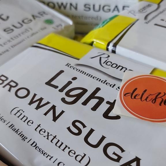 

Ricoman Light Brown Sugar 1Kg Cooking, Baking, Coffee, Tea, Dessert