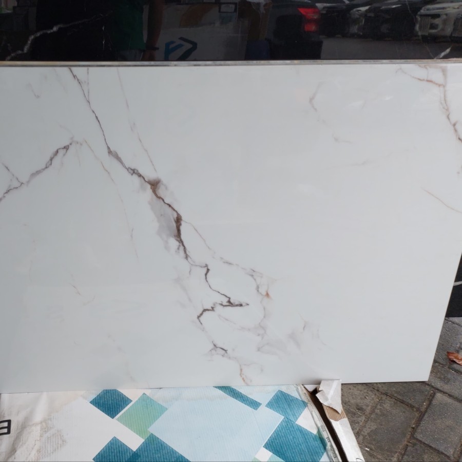 GRANIT SAVONA GOLDEN CARARA 90X180CM [FREE ONGKIR] 1.62M