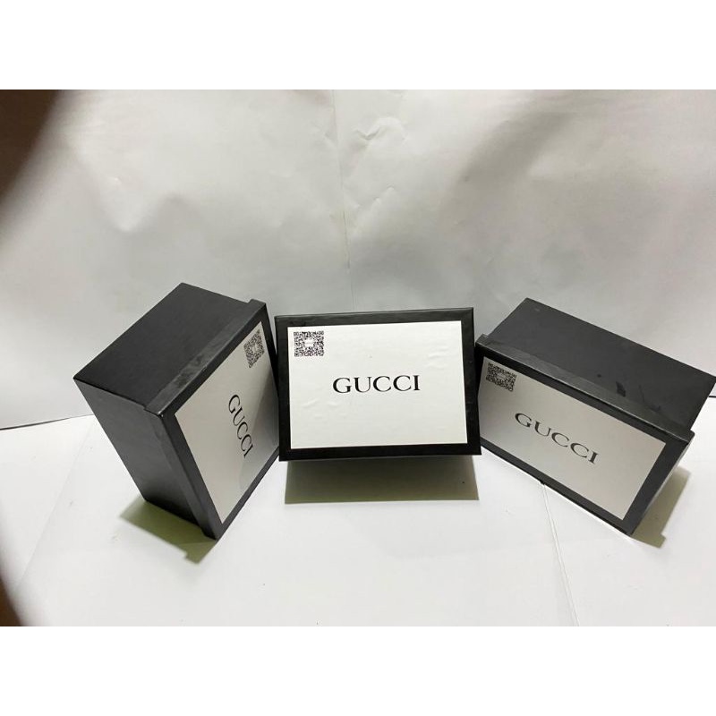 

kardus box tas gcci uk 22 x 16 x 11