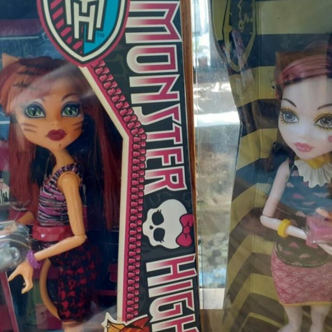 Monster High Toralie/ Draculaura doll