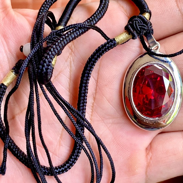 Kalung Liontin Batu Akik Permata Red Garnet Cutting Bonus Tali