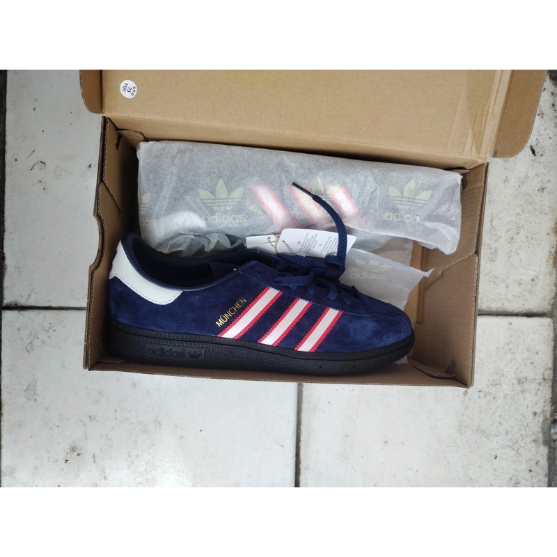 Adidas Munchen Edge