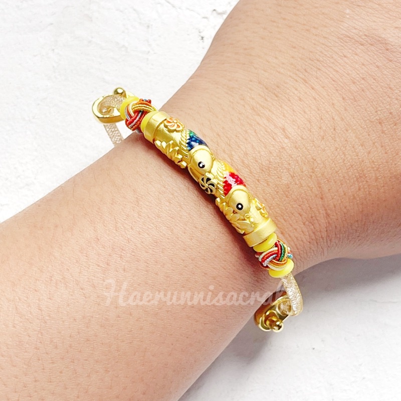 Gelang Glitter Crystal Gold Serut Kawat Dan Liontin Xuping Double Koi Tabung Panjang