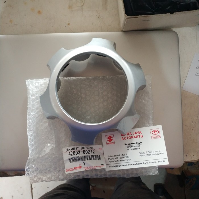 Dop VELG DOP RODA DEPAN LAND CRUISER VX80 ORIGINAL terpercaya