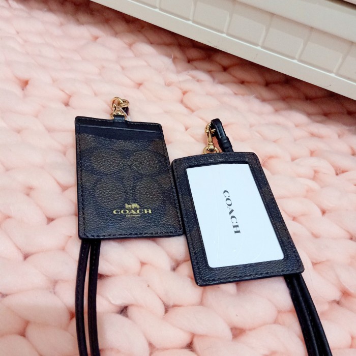

Bestseller Coach Lanyard Id Card Sign Mahogany