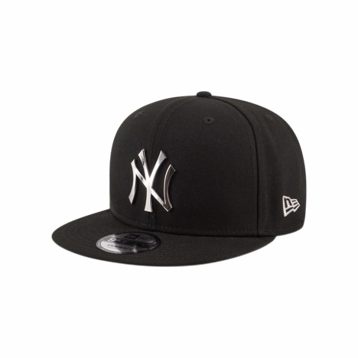 TOPI NEW ERA 9FIFTY NEYYAN METAL BADGE SILVER