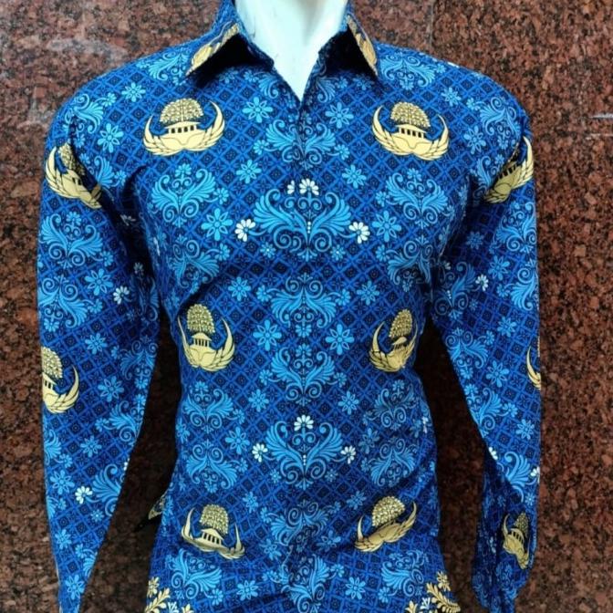 KORPRI wanita pakai puring