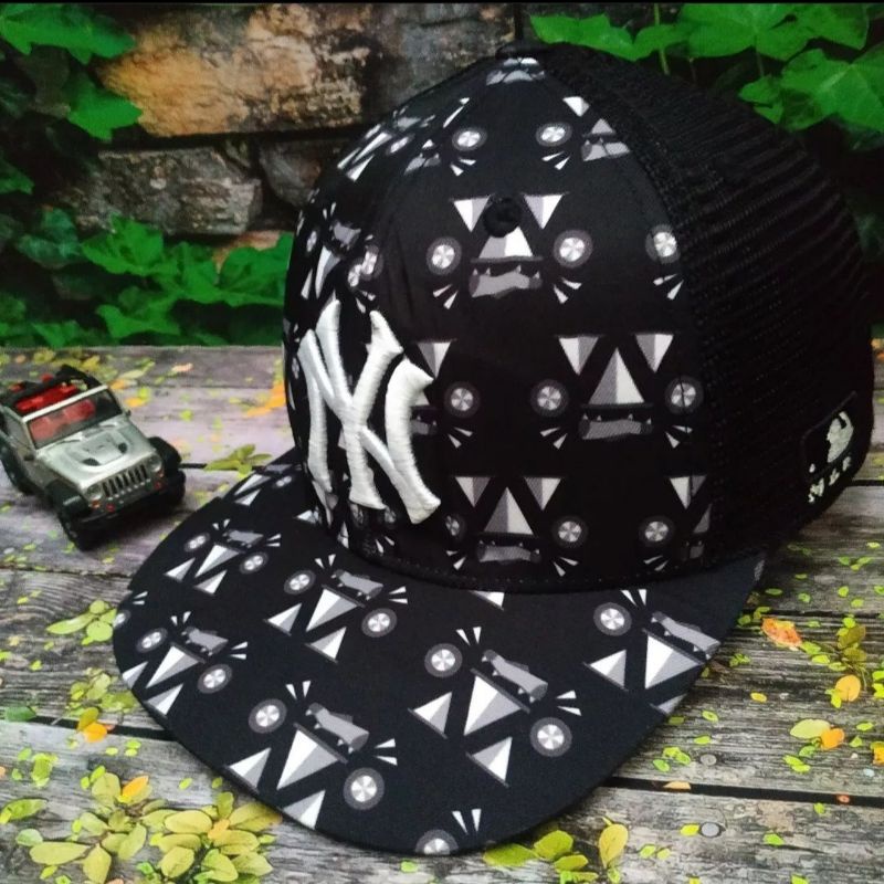 topi snapback MLB NY motif