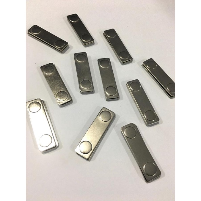 

yang dicari] PAPAN NAMA / NAME TAG SAMPEL DUA(HITAM-PUTIH-POLOS)