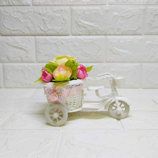 Keranjang Sepeda Bunga Mini Pajangan Hias