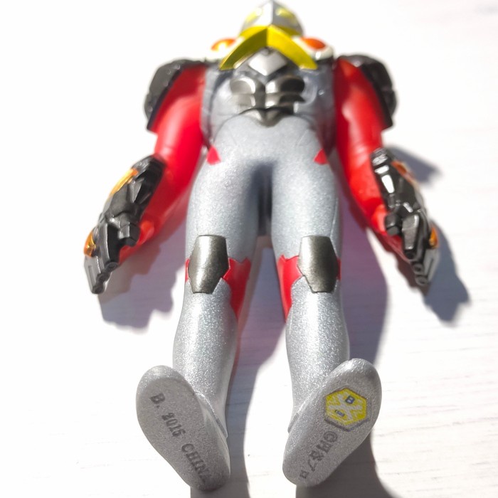 uhs ultraman x zetton armor ultra 500 figure spark doll 14 cm bandai jatimulyan.seller