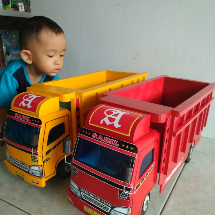 Mobil Truk Oleng Kayu Miniatur Truck Mainan Mobilan Truk Oleng Besar