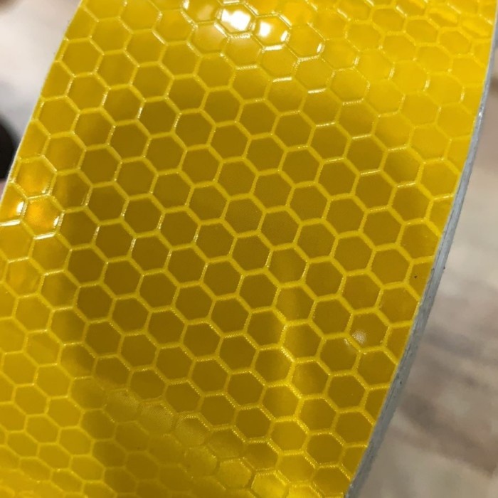 

✨Sale Sticker-Scothlite/Reflektif Kuning Sarang Tawon Size 10Cm × 45Meter Bisa Gojek