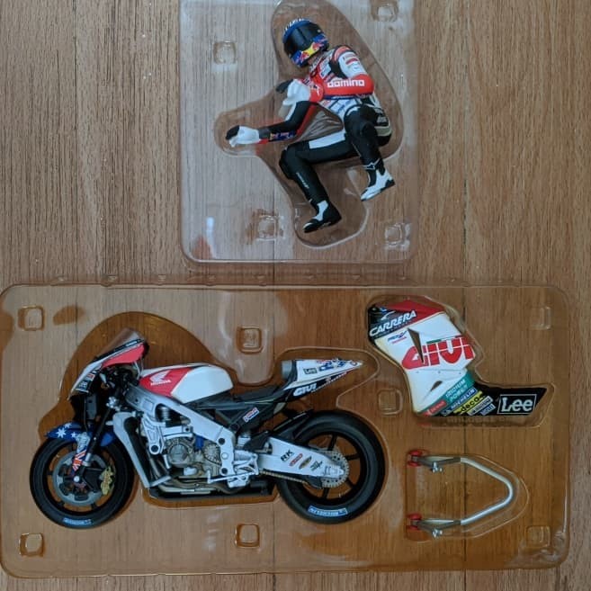 ✨New Minichamps Motogp Honda Rc211V With Figure Casey Stoner 2006 Terbatas