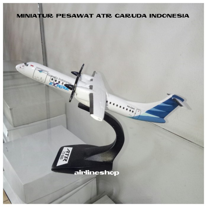 MINIATUR PESAWAT ATR GARUDA INDONESIA