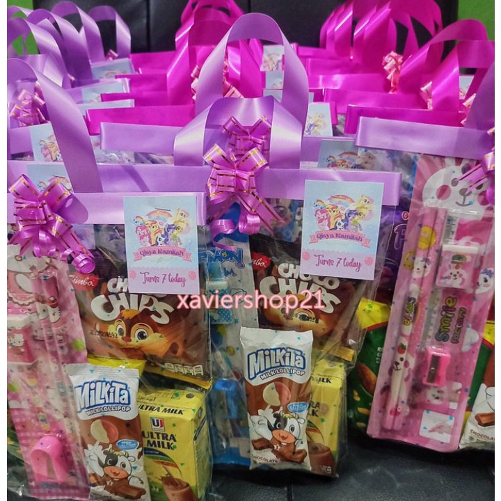 

ZKHH6976 Paket snack ulang tahun + ALAT TULIS LENGKAP + FREE CARD