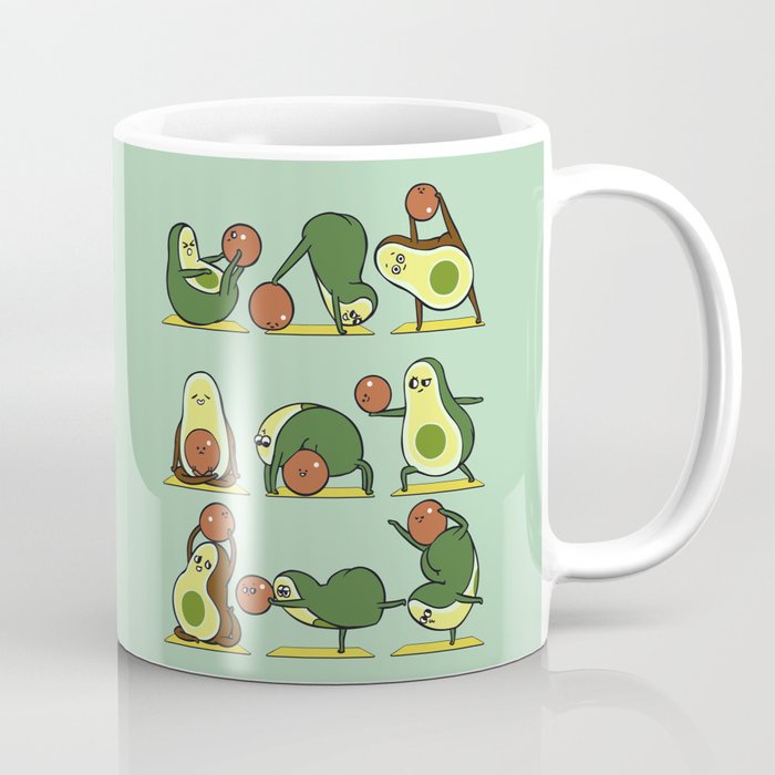 Yoga Alpukat Dengan Cangkir Kopi Biji