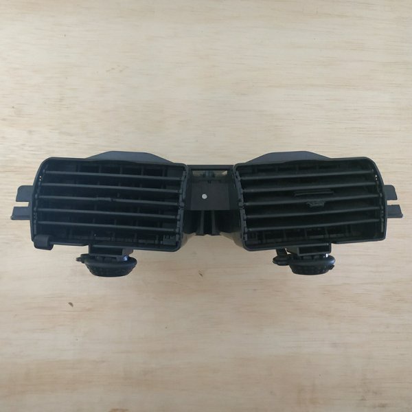 Kisi Grill Ac Mercedes Benz A 140 Mercy Bagian Tengah