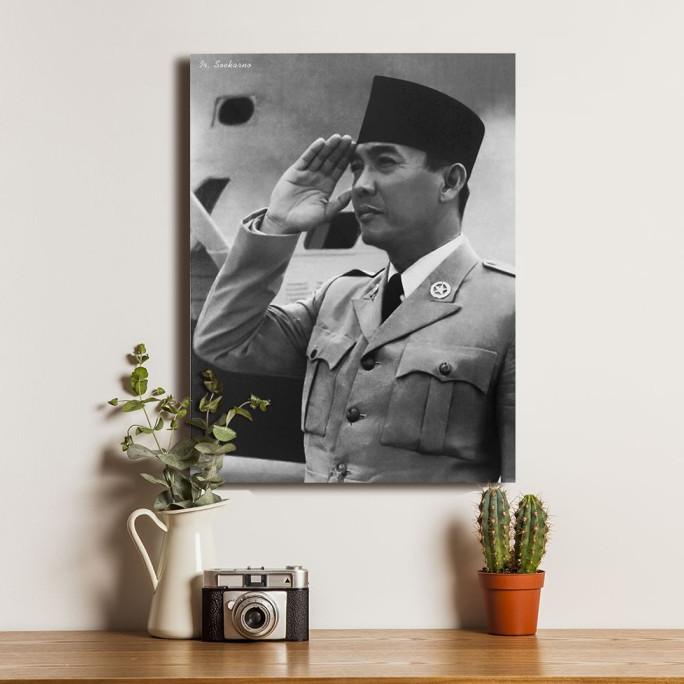 {{{{}}] Poster Presiden Proklamator Ir. Soekarno -Dekorasi Hiasan Dinding Kayu