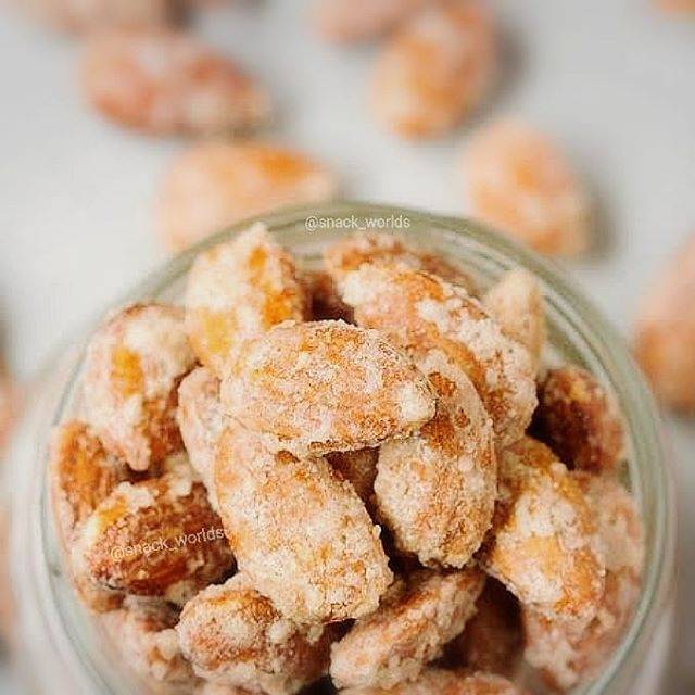 

250Gram Almond Panggang Rasa Bawang ( Garlic Coated Almond ) Kacang Oven