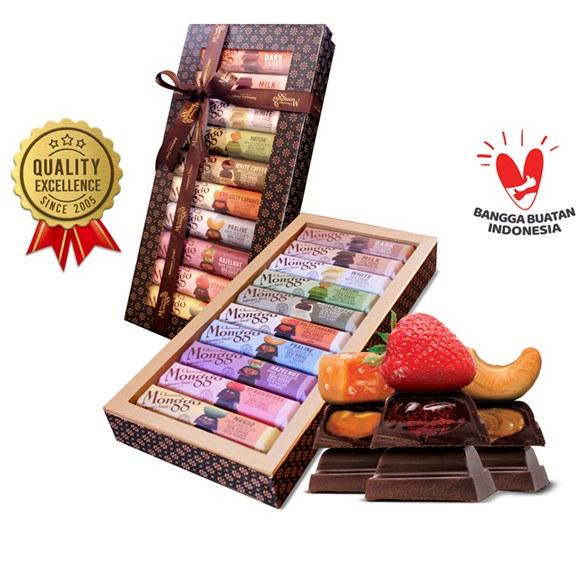 

Best Seller Chocolate Monggo | Coklat Batik Gift Box 10x40gr | Hampers Cokelat All Variant murah