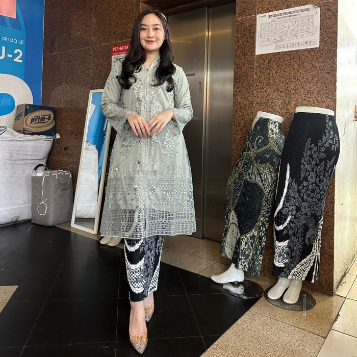 FIDELA TUNIK // KEBAYA // TANAH ABANG // KONDANGAN