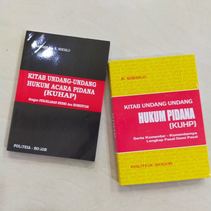 

2 Buku KUHP + KUHAP beserta Komentar + penjelasannya by R.Soesilo