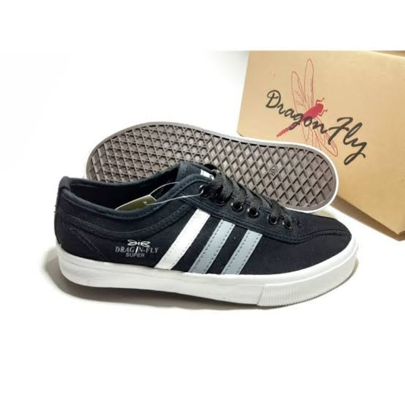 sepatu pria dragon fly Falcon hitam putih