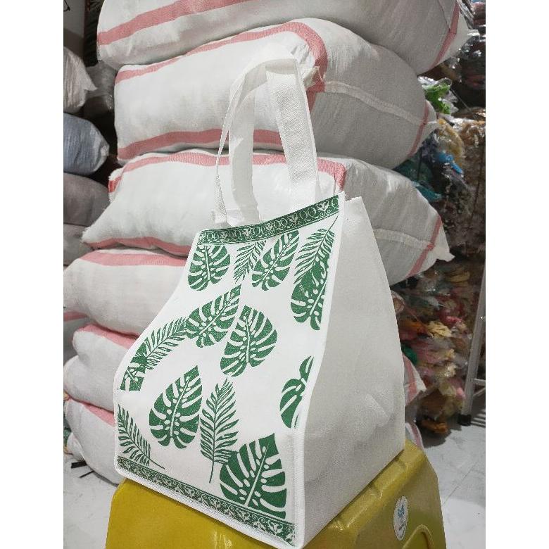 

Baru - Tas Hajatan kotak motif Daun uk.22x22x30cm lusin isi 12
