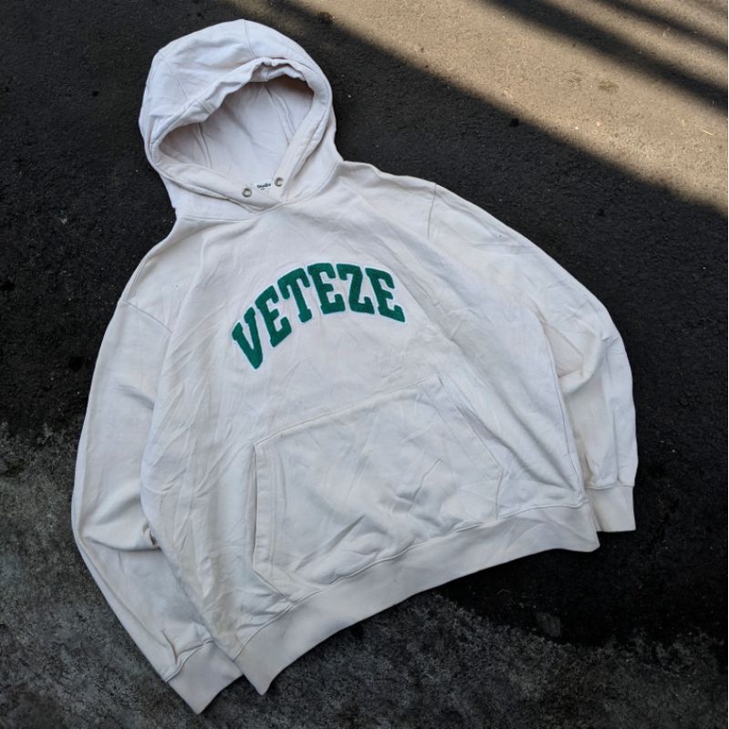Veteze Hoodie