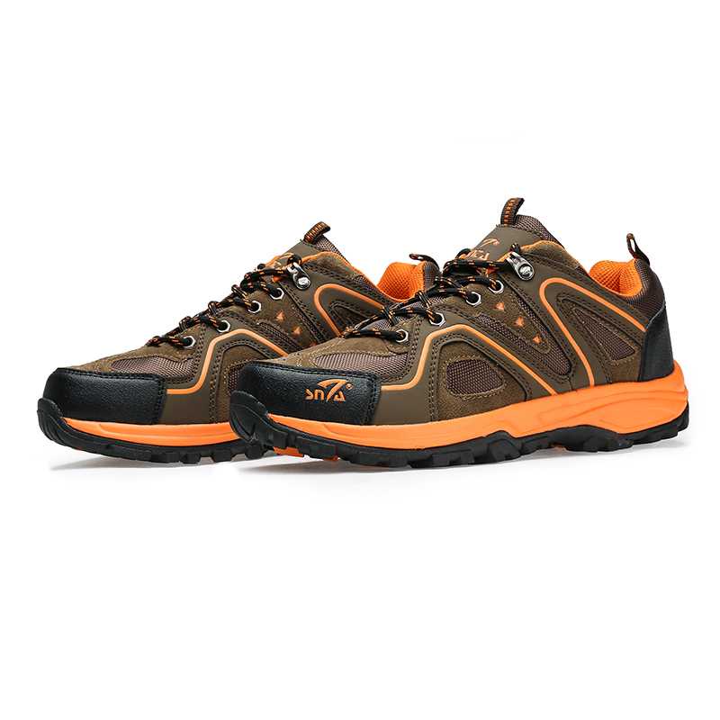 Sepatu Gunung Pendek / Hiking Shoes Low SNTA 425 Brown
