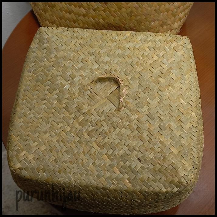 

GRATIS ONGKIR BOX/KOTAK SEGIEMPAT/BINGKISAN/KADO/HAMPERS/KATERING/BESEK PURUN SIZE M !!