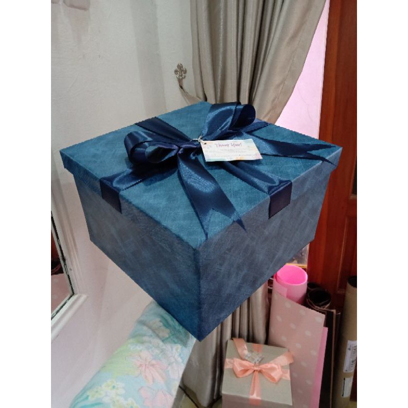 

Kotak Kado / Kotak Gift / Box Kado Ukuran 25X25 Tinggi 15Cm