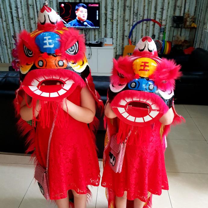 

Kepala Barongsai Medium Mainan Barongsay Anak Buntut Panjang Imlek Stok Terbatas