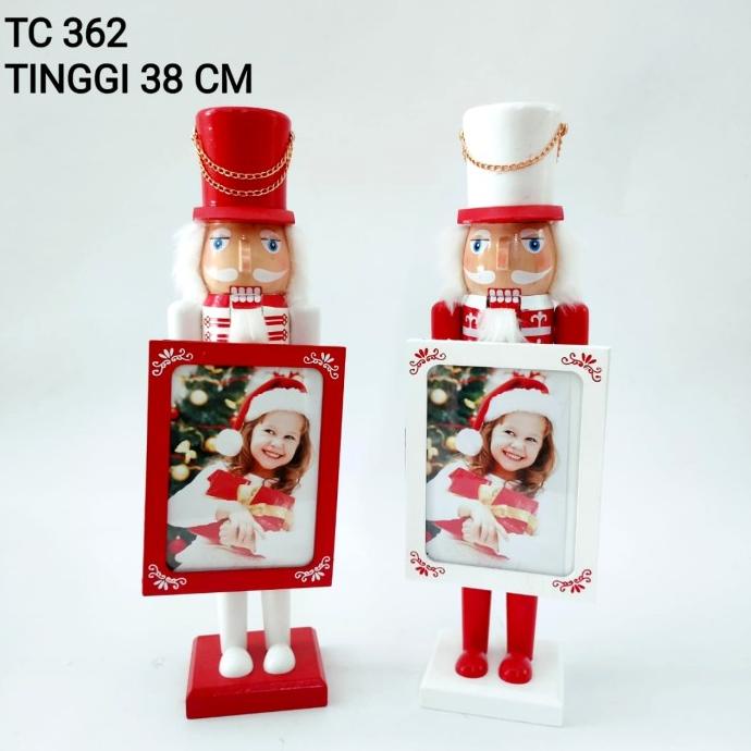 

New Patung Kayu Nutpigura Foto Kado Special Natal Santa Merah Box Berkualitas