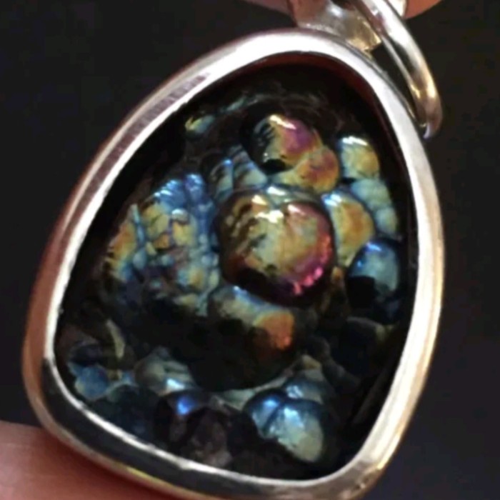 ✨Sale Leklai Rainbow 7 Color Umklum Mountain Natural Stone Thai Buddha Bisa Gojek