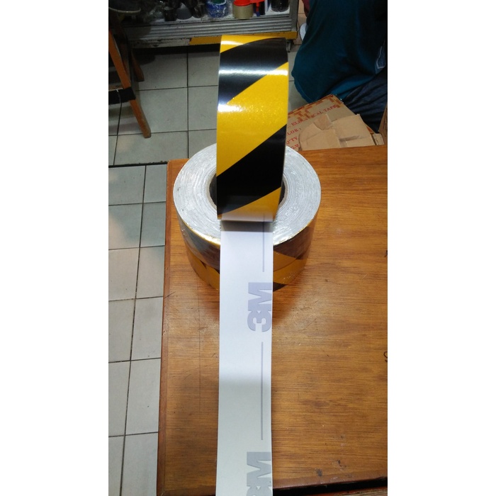 

✨Sale Stiker Reflective Tape 3M Type 610 / Skotlet / Scotchlite Ukuran 48 Mm Terbatas