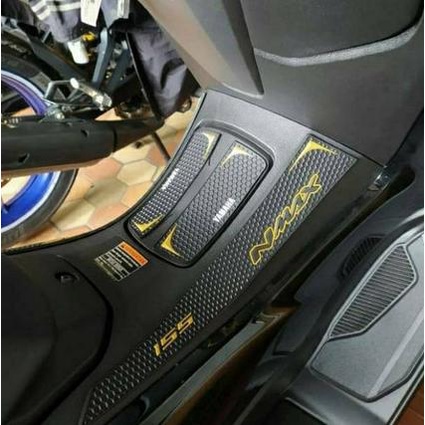 Stiker Karet Karpet Pelindung Pengaman Pijakan Kaki Motor Nmax New