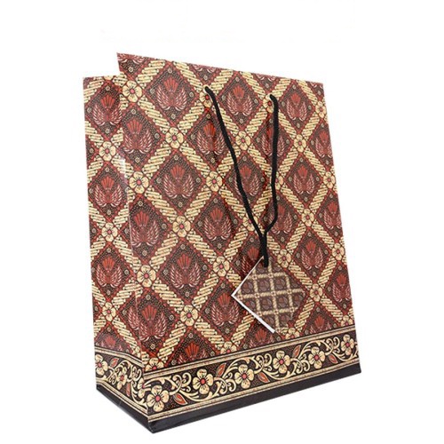 

PAPER BAG KIKY BATIK TIPE C UKURAN 33CM x 26,5CM x 13,5CM