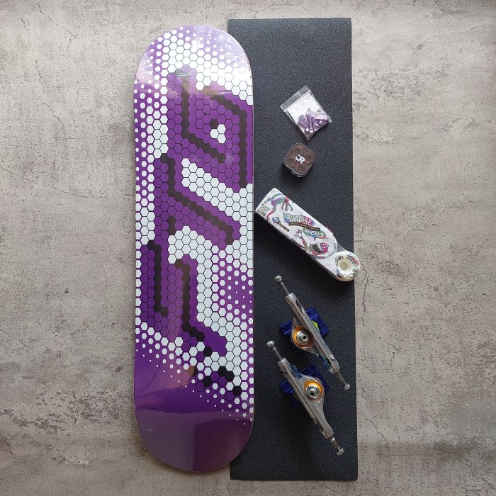✨Ori Skateboard Fullset 8.25 Ftg Hexagon With Etaks 5.5 Berkualitas