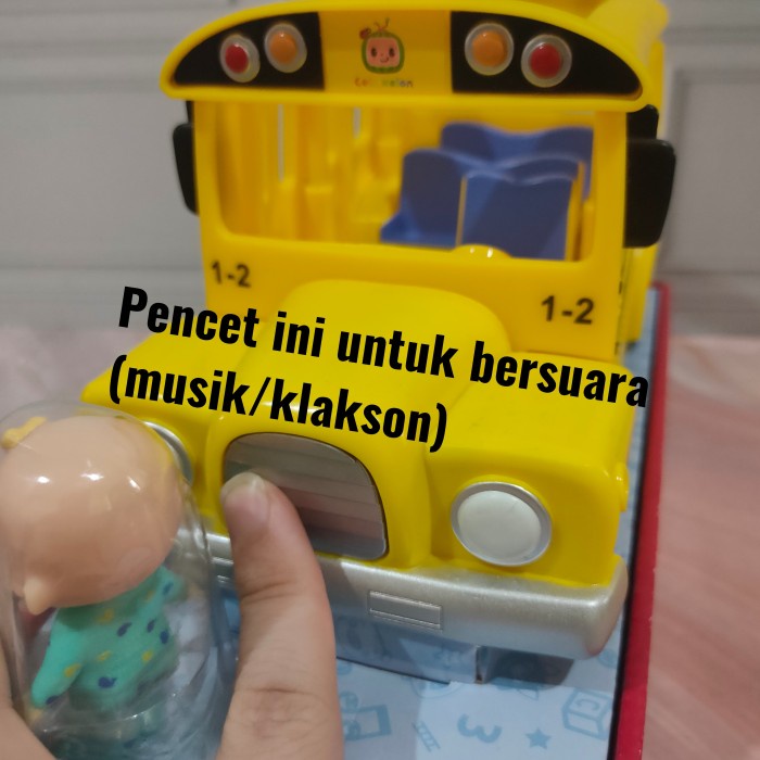 cocomelon musical yellow school bus