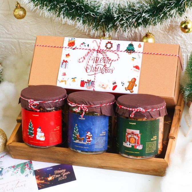 

Best Seller Hampers Natal / Christmas Hampers - Cookies 3 Jar + Free Greeting Card Original