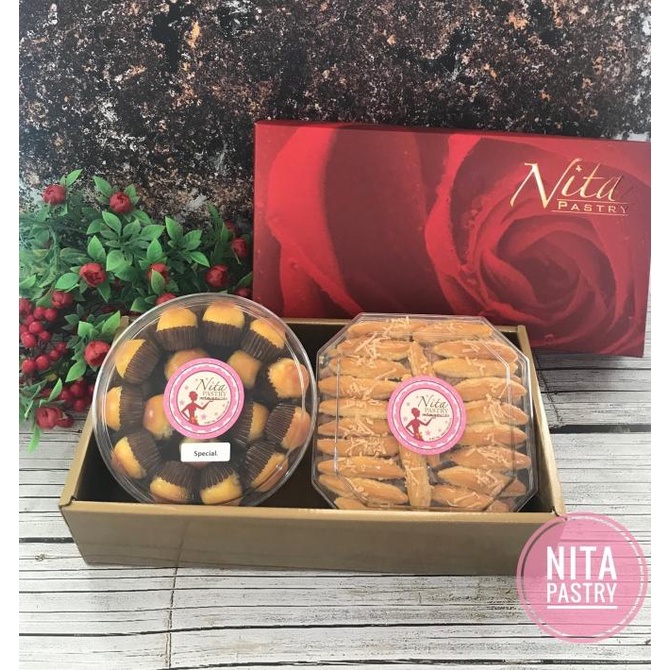 

Terlaris Nita Pastry Paket Parcel Isi 2 Toples Original