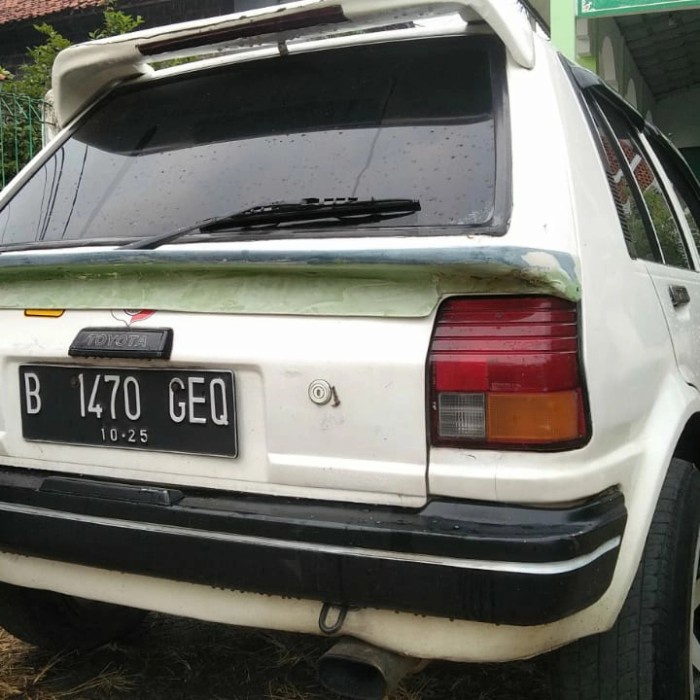 Ducktail Spoiler pinggang starlet Kotak