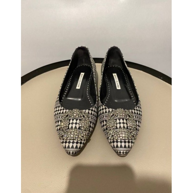 Sepatu Manolo Blahnik Hangisi Flats Original