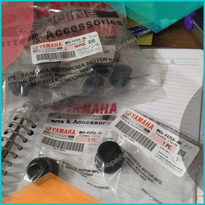 TUTUP JOK BAGIAN BELAKANG R15 V3 (no:10) YAMAHA  BK6-F475X-00 20JVLZ3
